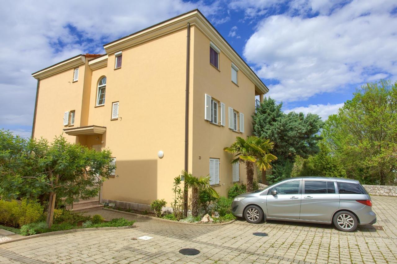 Apartment Camellia วานตาชิชี ภายนอก รูปภาพ